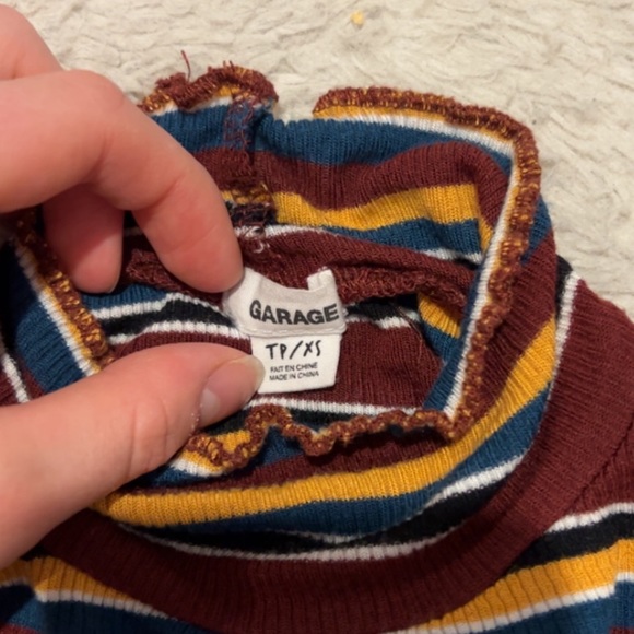 Garage | tight-fitted ribbed turtle neck - Picture 2 of 2